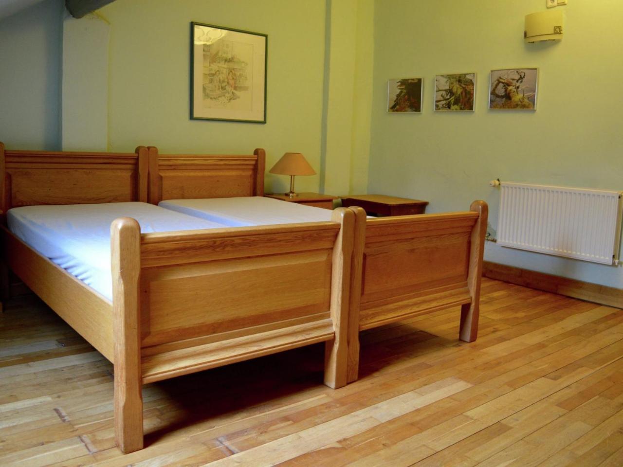 Spacious Holiday Home With Sauna In Celles Sur Plaine เอกิสไฮม์ ภายนอก รูปภาพ